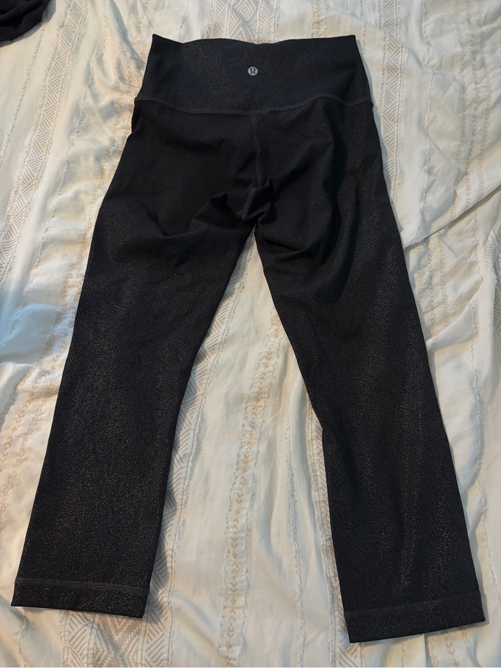 Like new Lululemon Wunder Under High-Rise Crop Shine Leggings Black Size 4